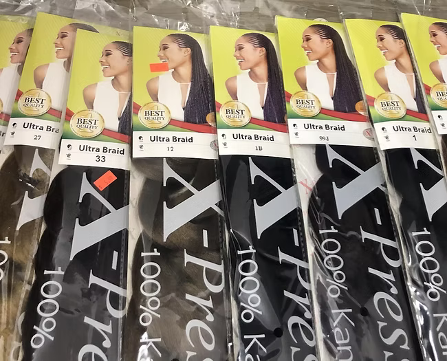 X-pression Ultra Braid hair extension made of 100% Kanekalon synthetic fiber, in color #60 (Pure White Silver)